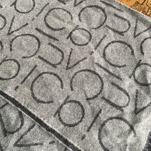 DARK/LIGHT GRAY ‘CALVIN KLEIN’ SCARF!! - Picture 2 of 5